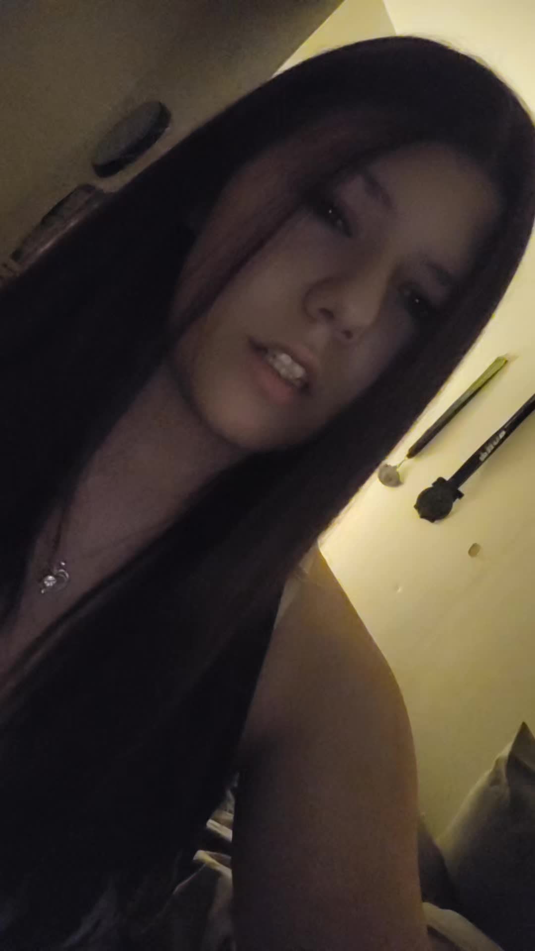 @️