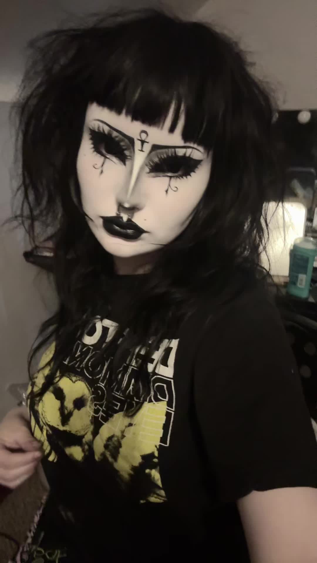 @🦇☥ ᘿᒪᒪᗩ ☥🦇