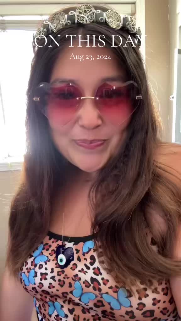 @QueenButterflyNaomi