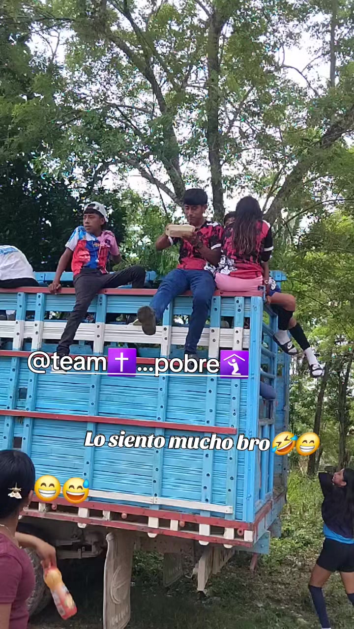 @🙈Team🦋chelytha😻