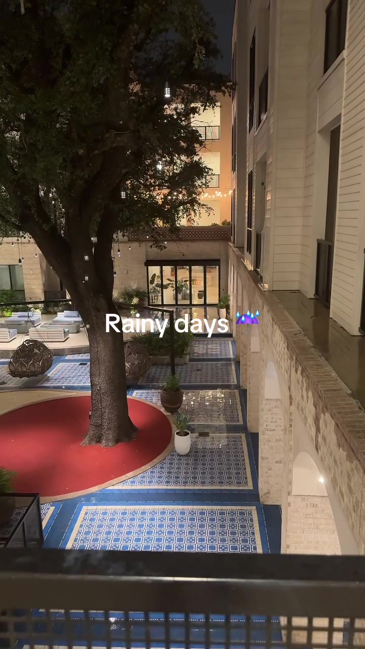 @🦋N@omi🦋