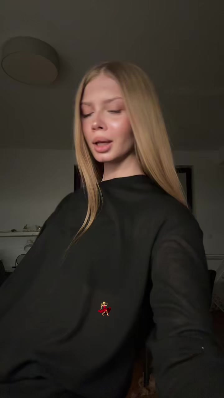 @аня