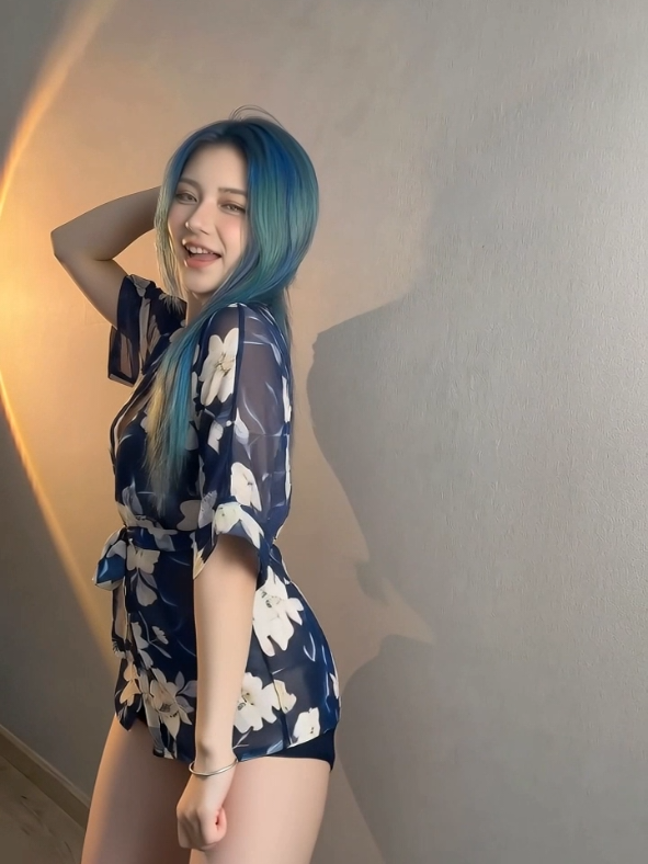 @Viralist•Aira