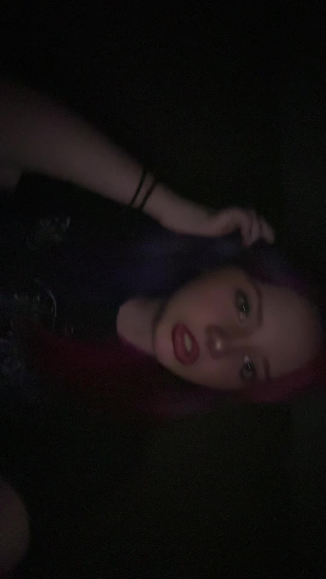 @Bella