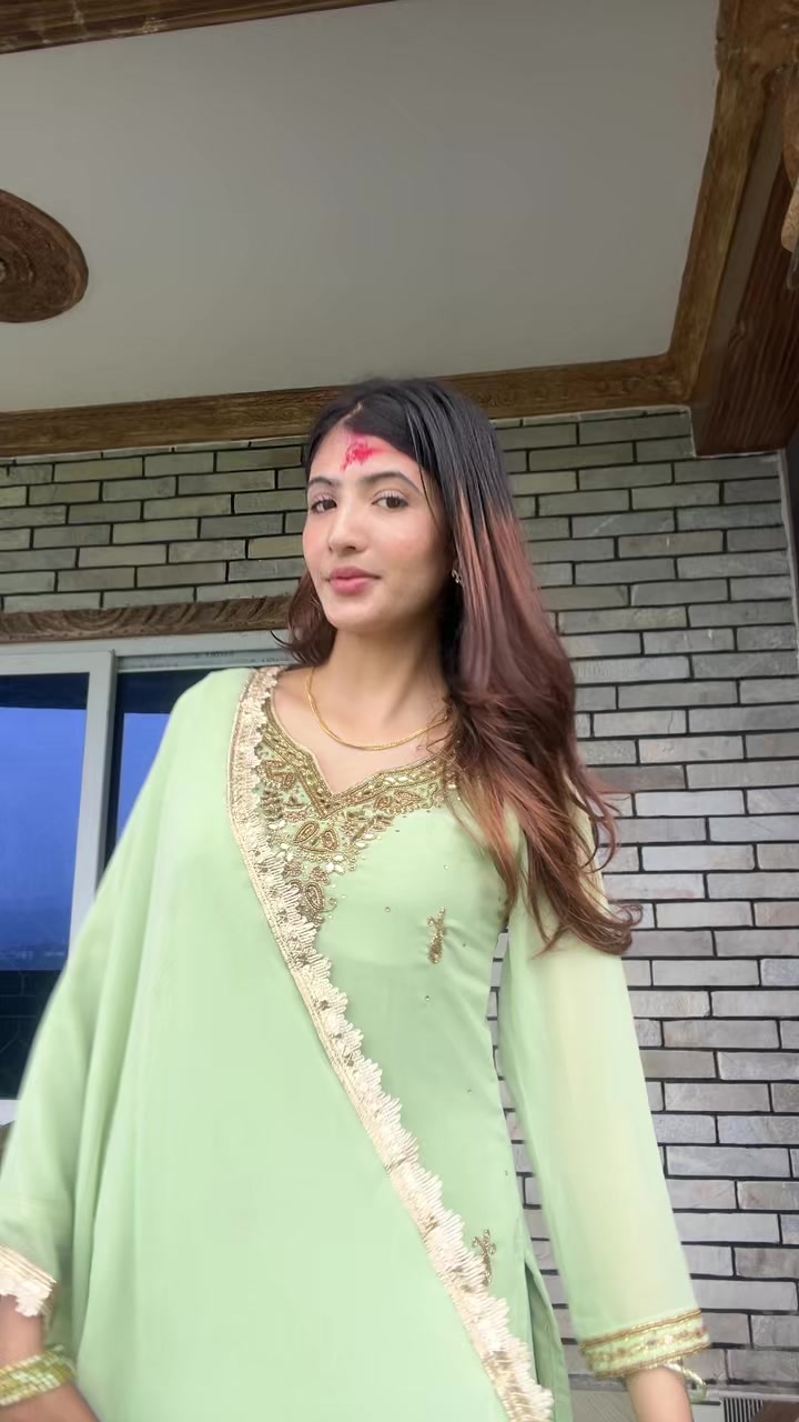 @Shristiiiiiii🫨