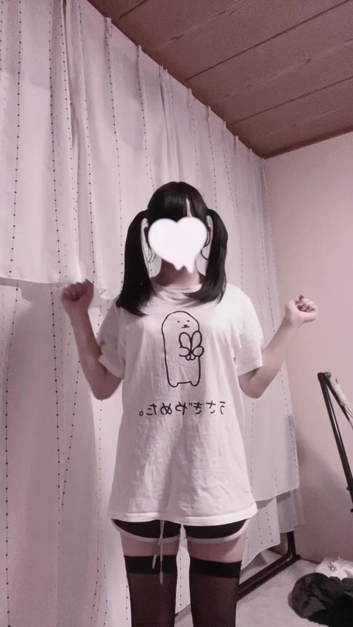 @まにゃ
