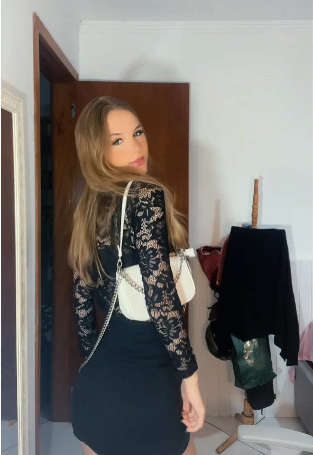 @Loiraaa