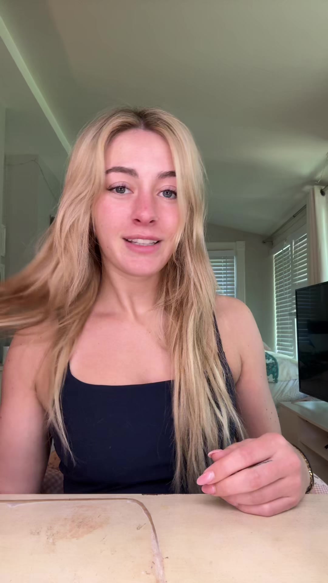 @bella__thompson