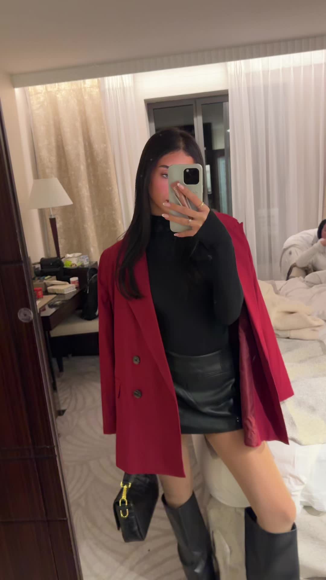 @shiraeliya