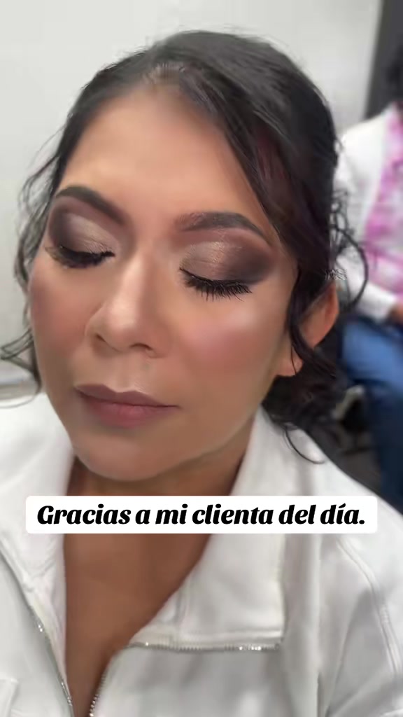 @️Angie Cast