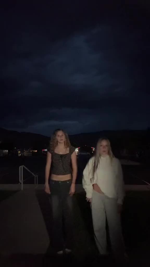 @bella