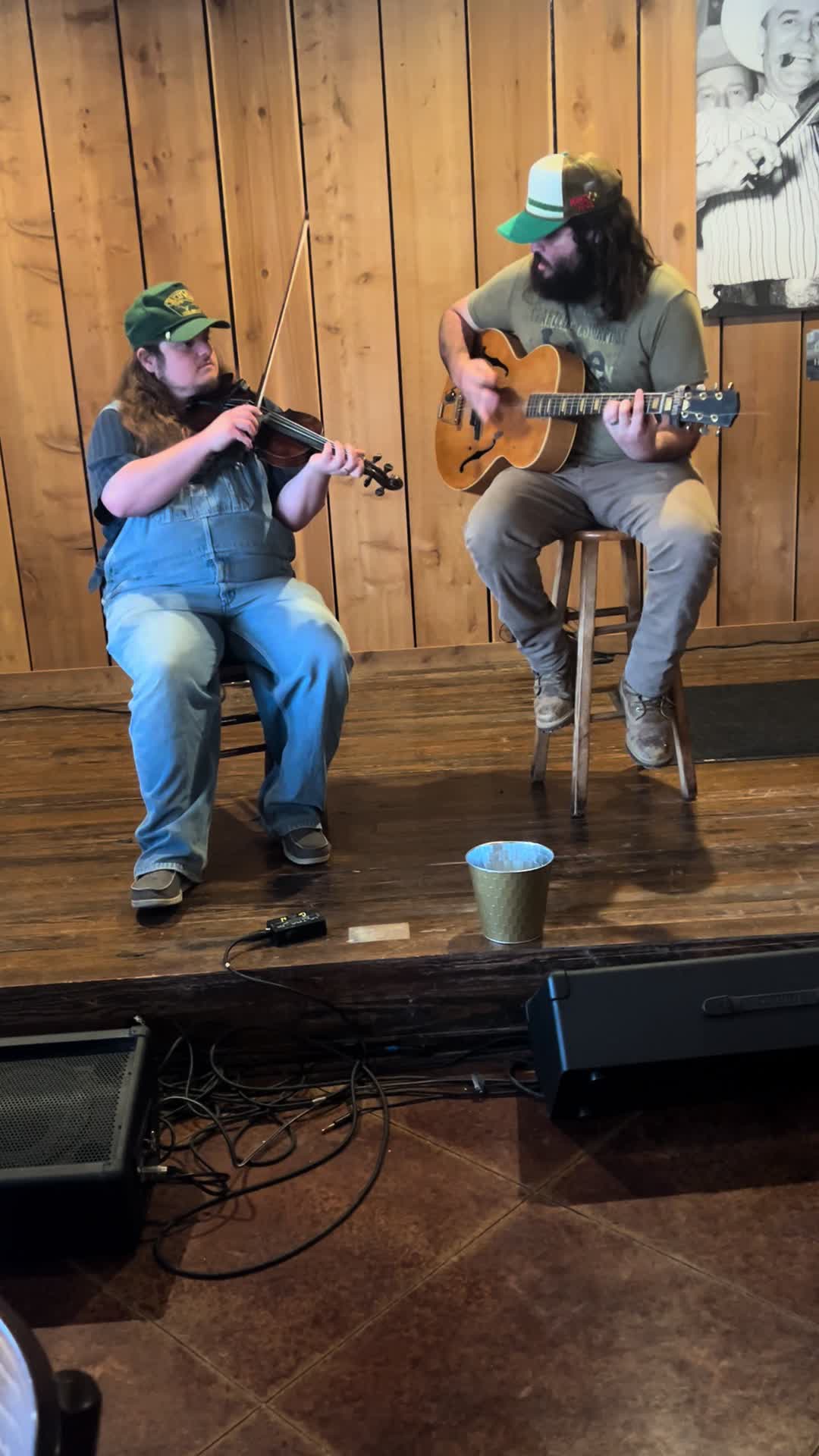@davisbrothersband