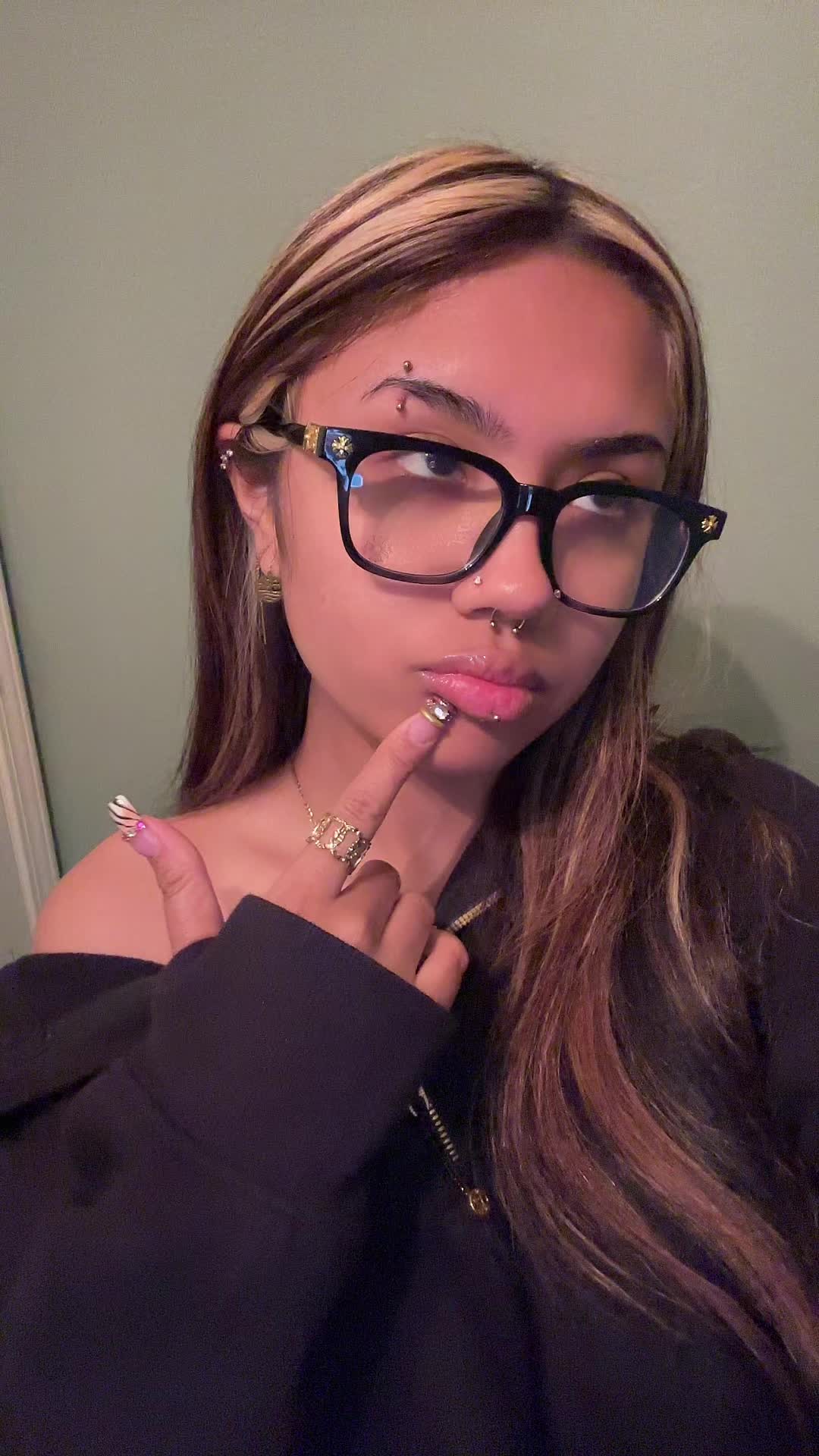 @selena ⨷