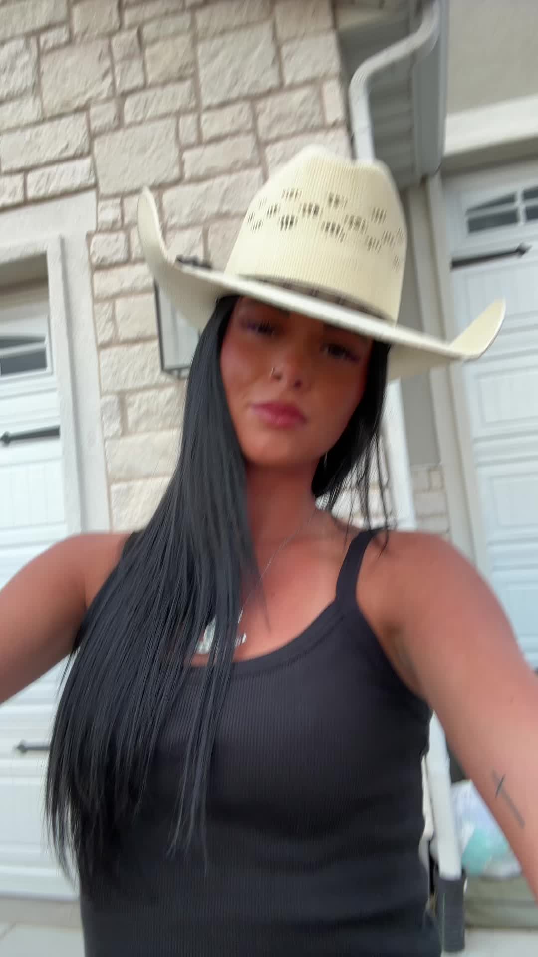 @secretlittykitty