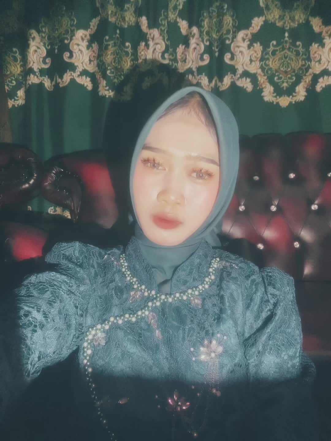 @r