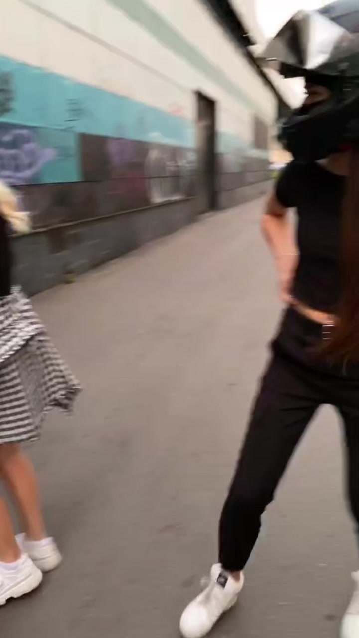 @Tinasports_