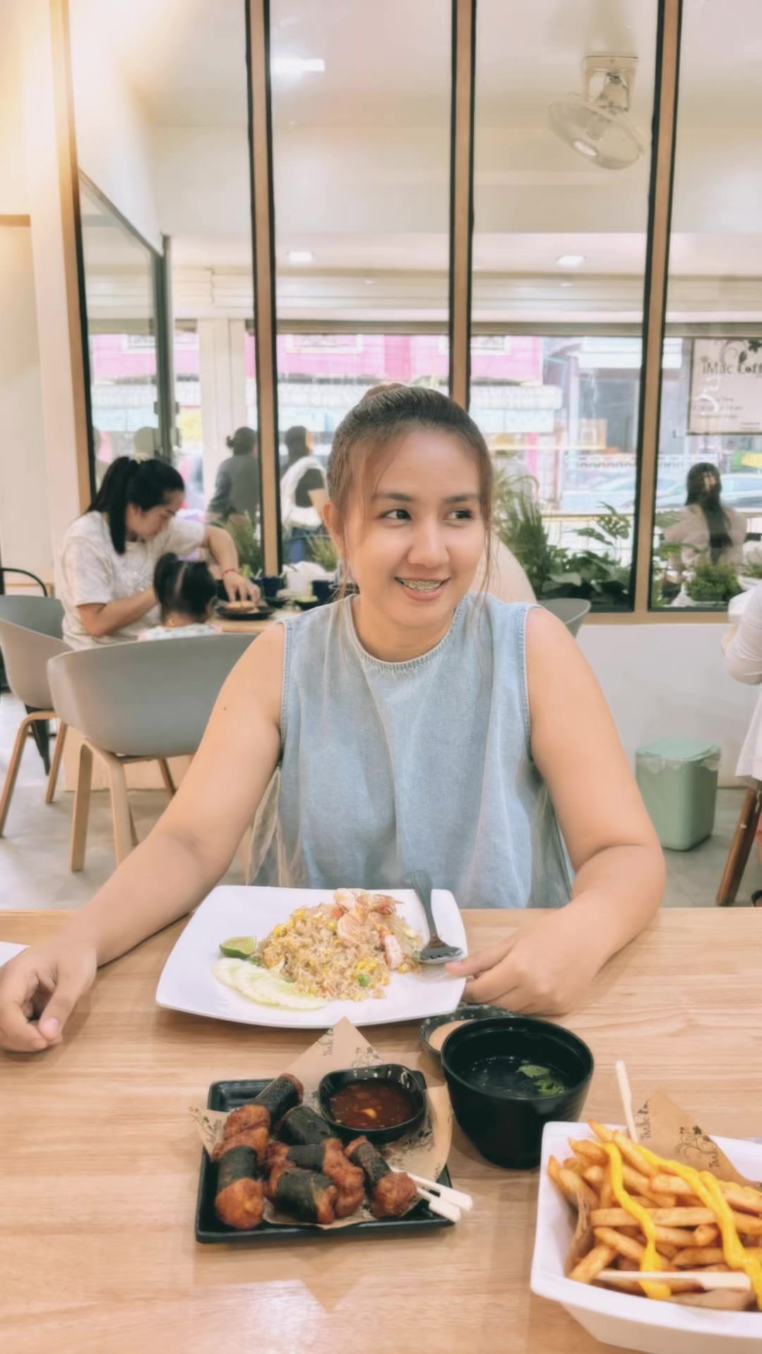 @May Thu Kyaw🐭♒️