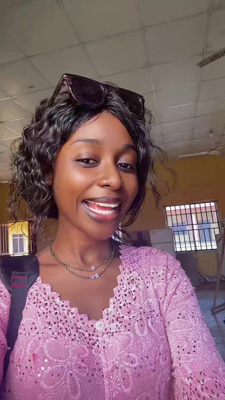 @HAUWAU🇳🇬