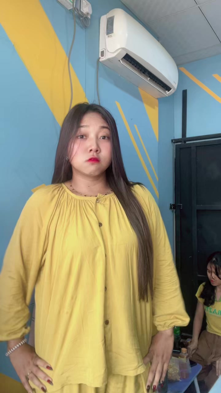 @ᥫ᭡ Khin Ma Ma စဥ့်ကိုင်သူလေး🤍