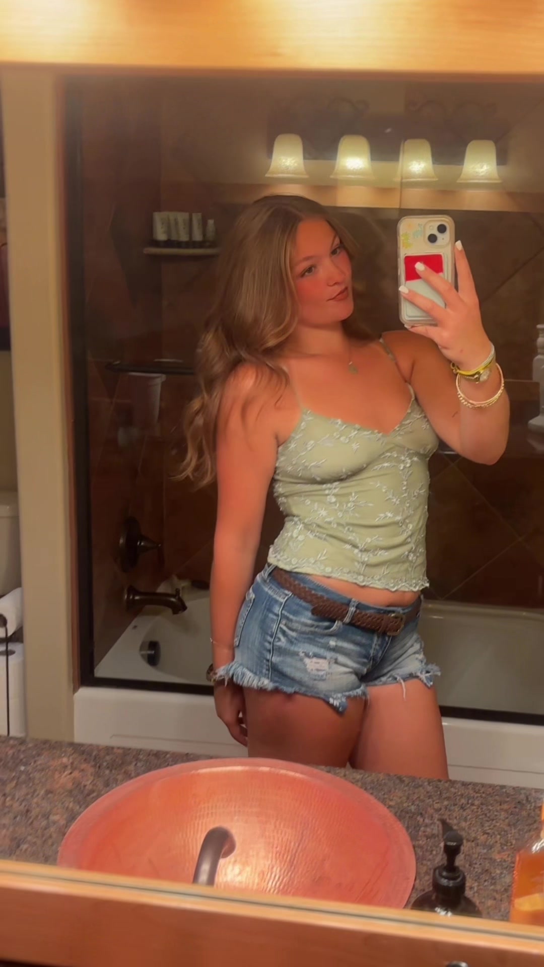 @ainsley_mack<3