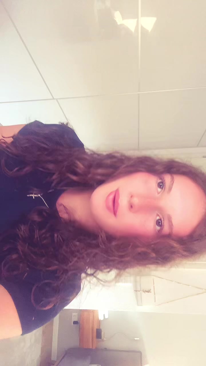 @Leyla_grb19
