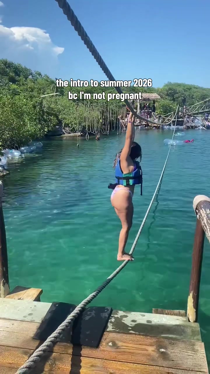 @alejandraxmari