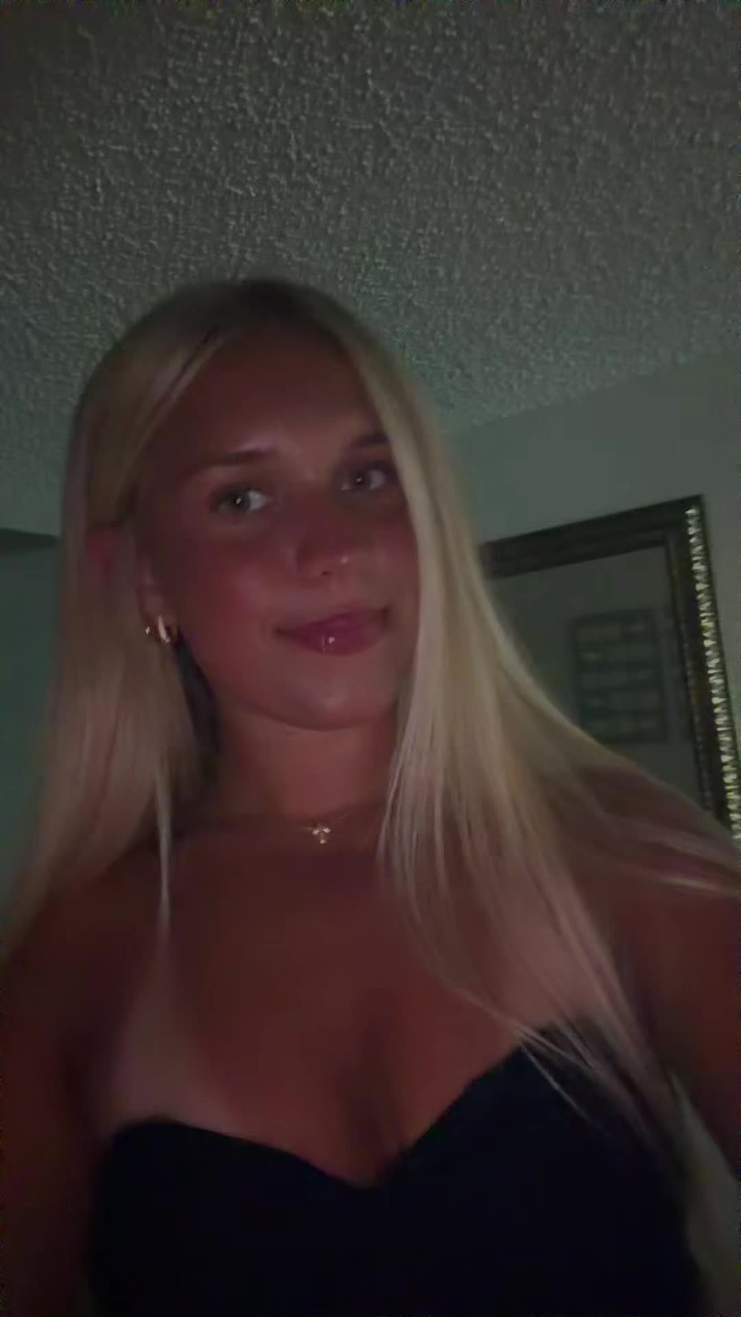 @caroline