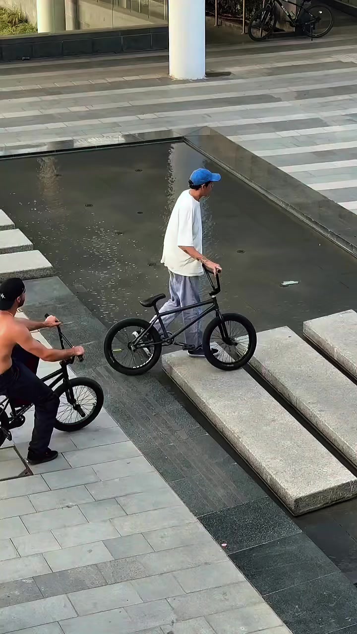 @BMX