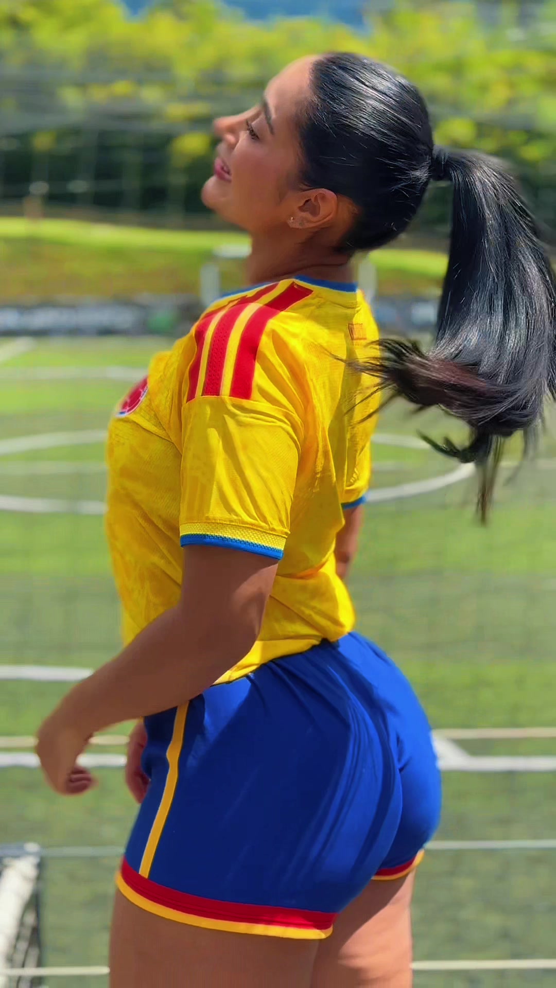 @Monica Vallejo⚽️#1💜