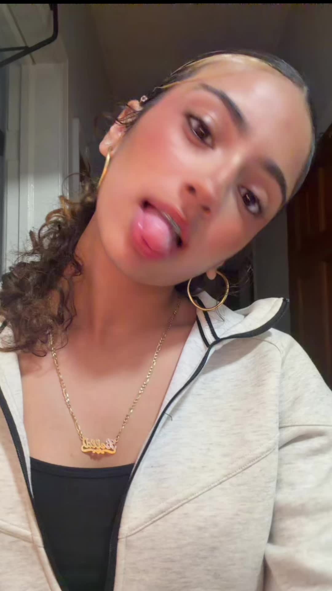 @bellabae