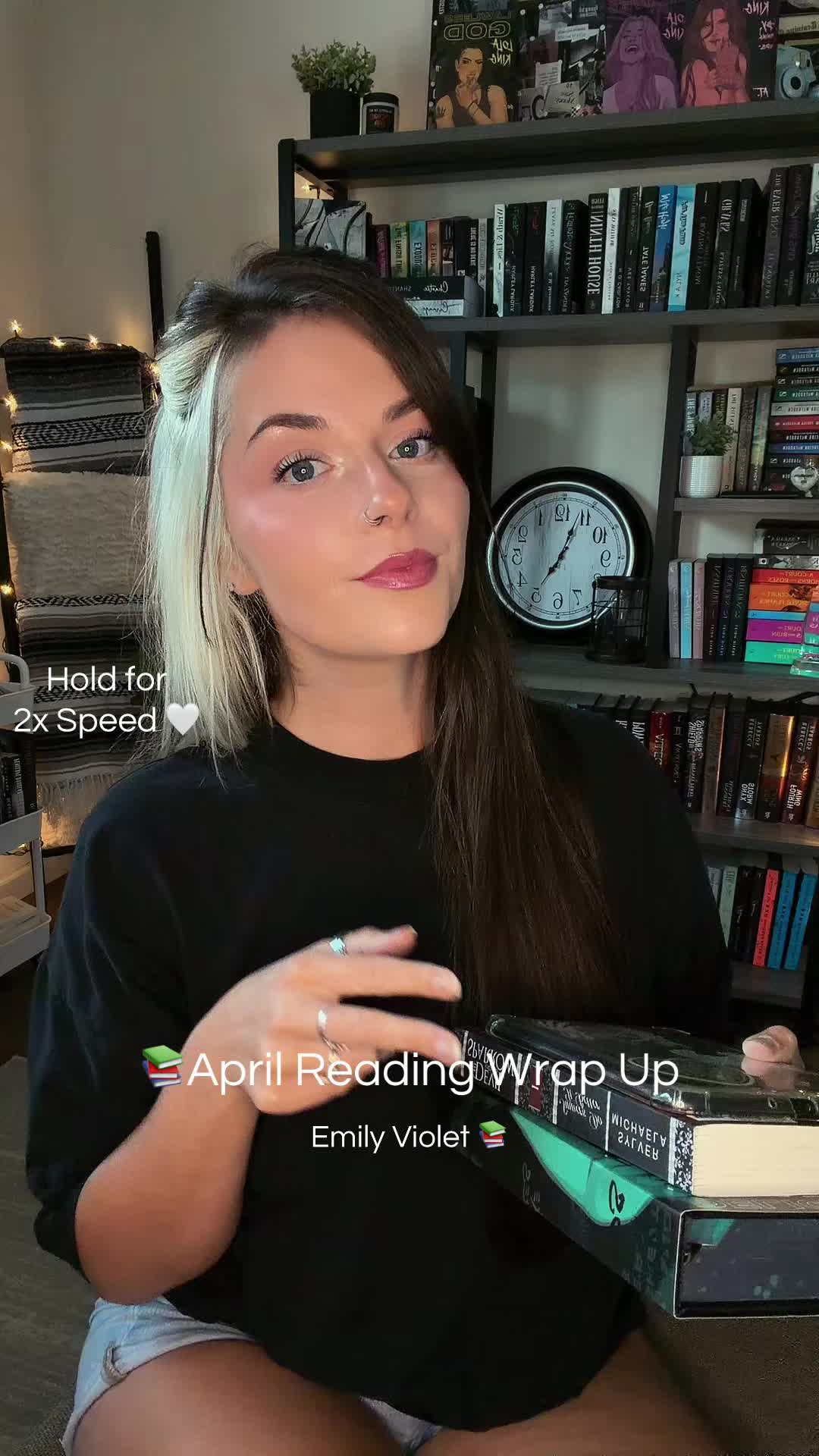 @Emily Violet 📚
