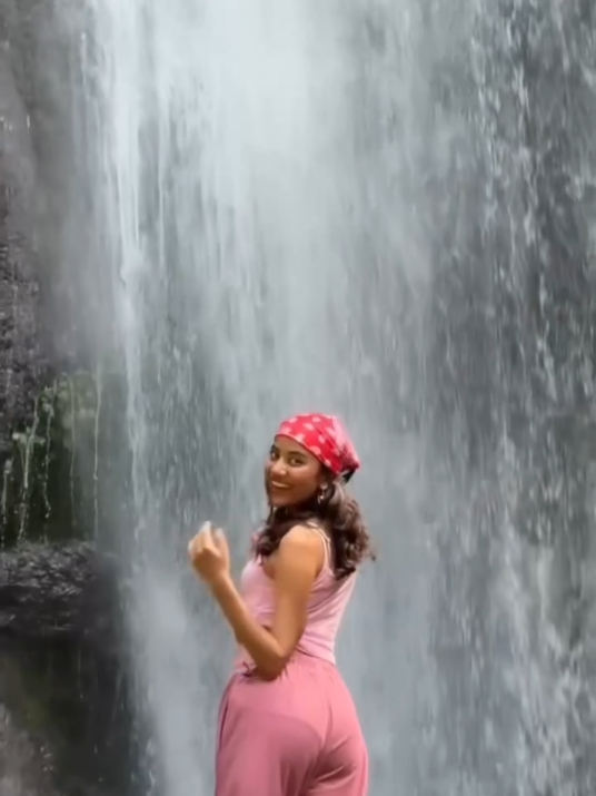 @𝄟✮͢🦋⃟≛⃝ Neha𝄟✮⃝❤