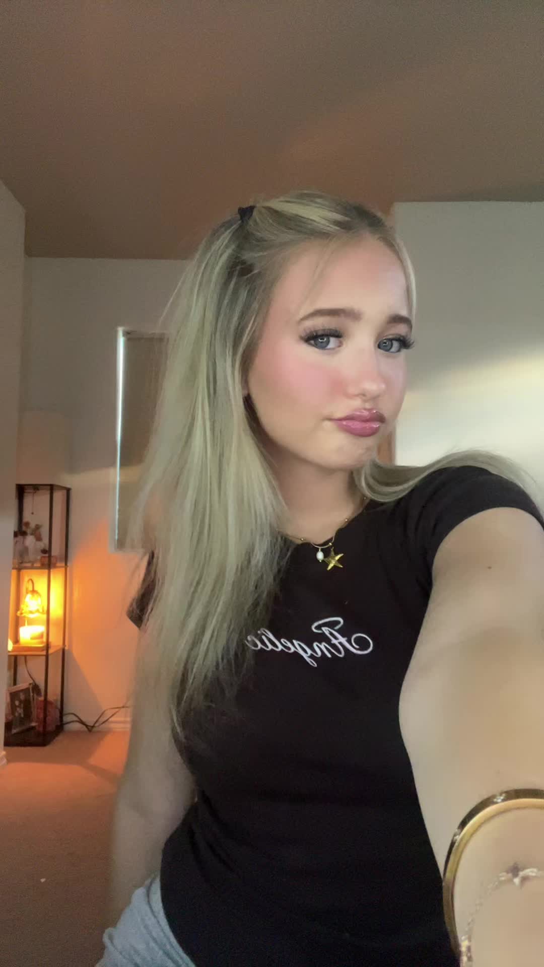 @pinkunicornglitter49
