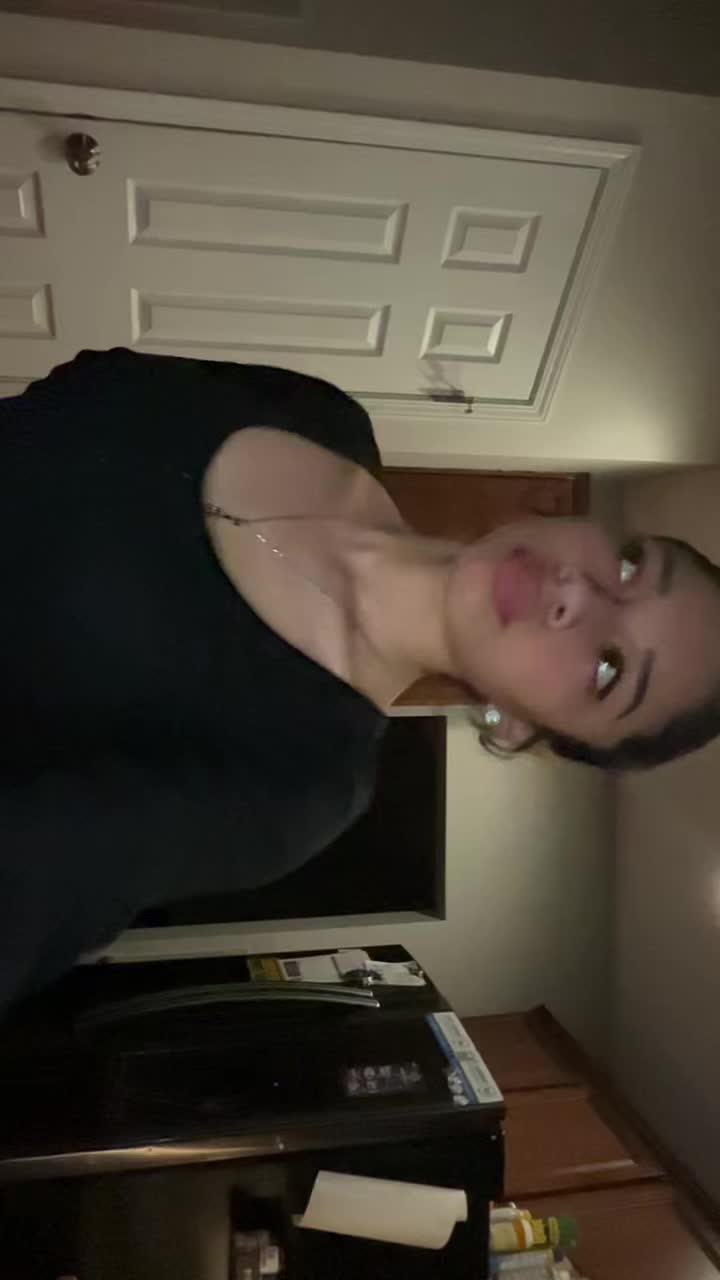 @𝖆