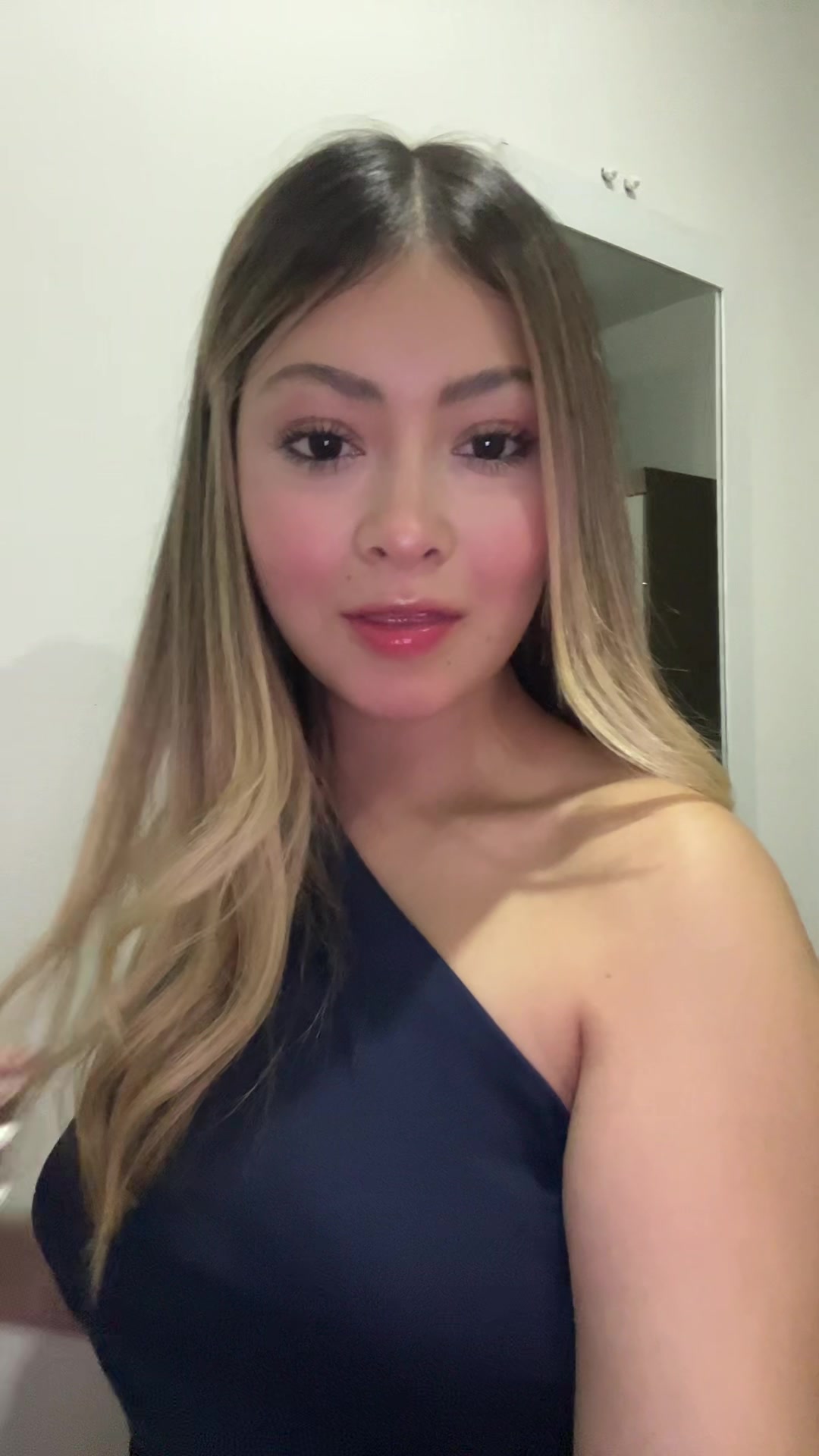 @𝐯