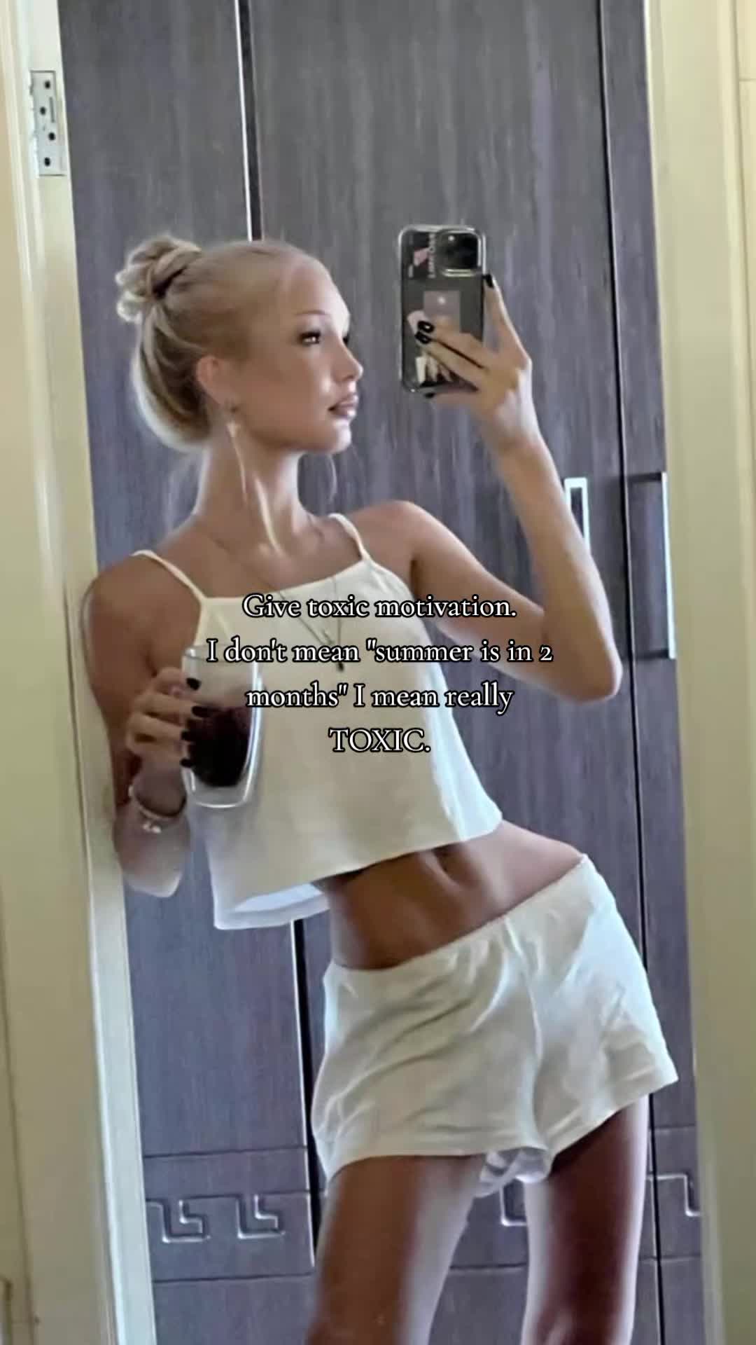 @Mиа