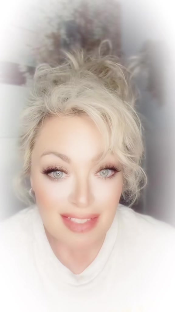 @Pepper_Lynne