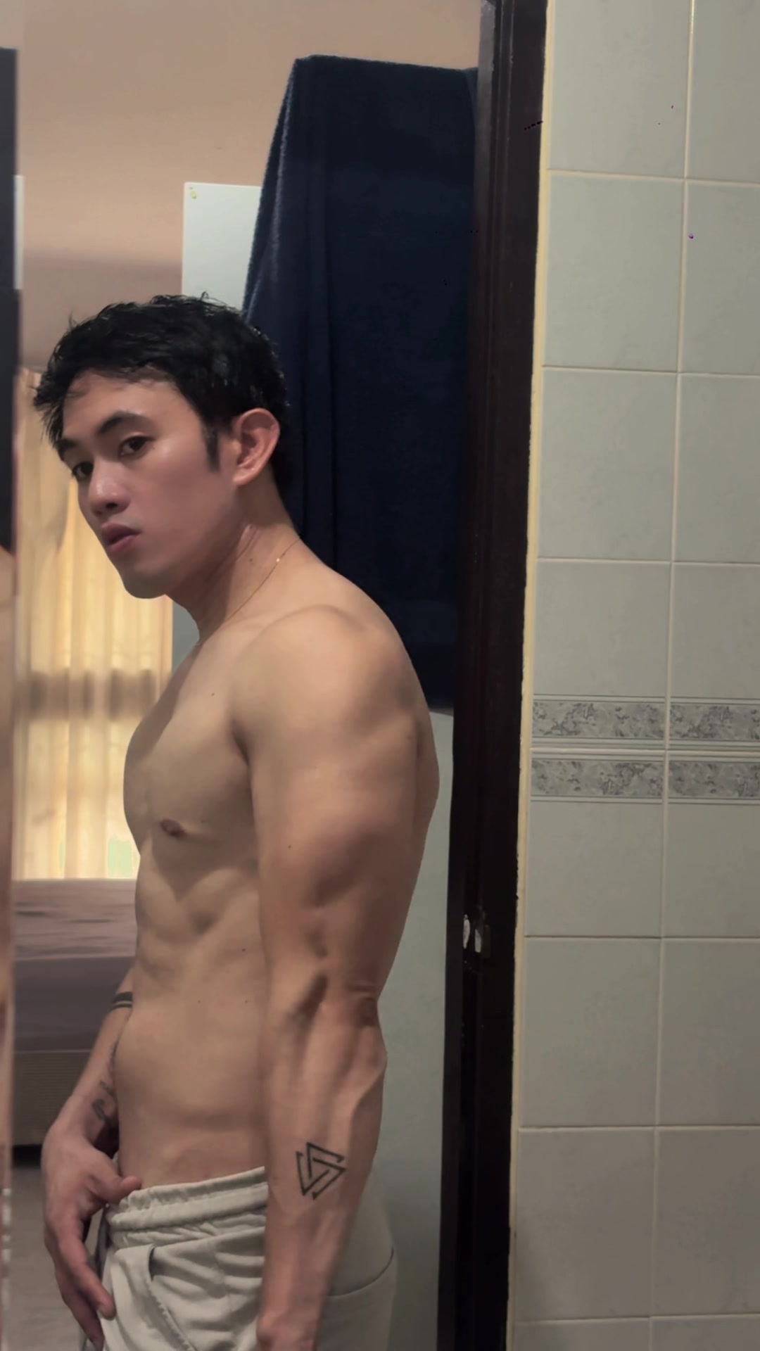 @Iambryanadlaon