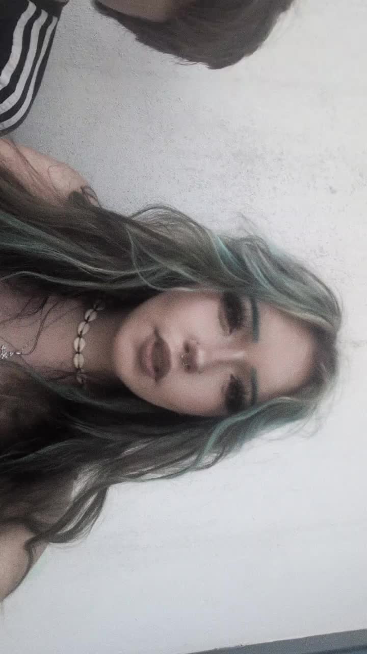 @annaisdizzy09