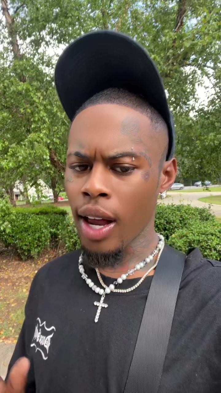 @Dollboy