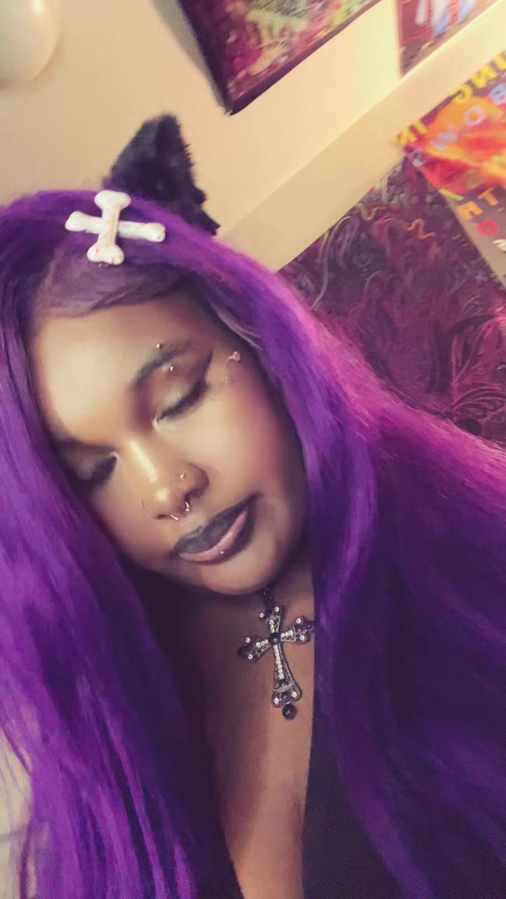 @wolfgyaal