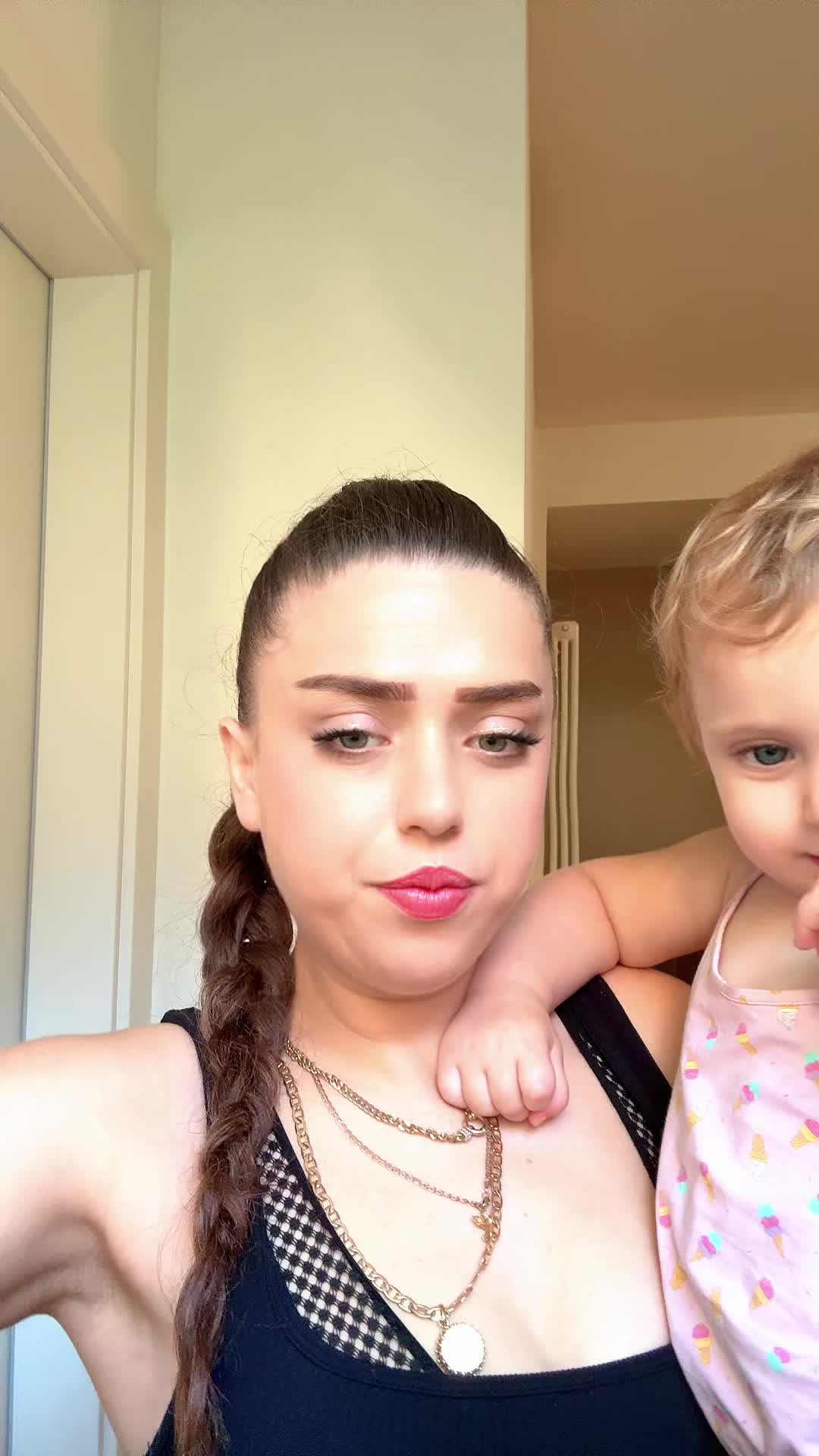 @lanja_