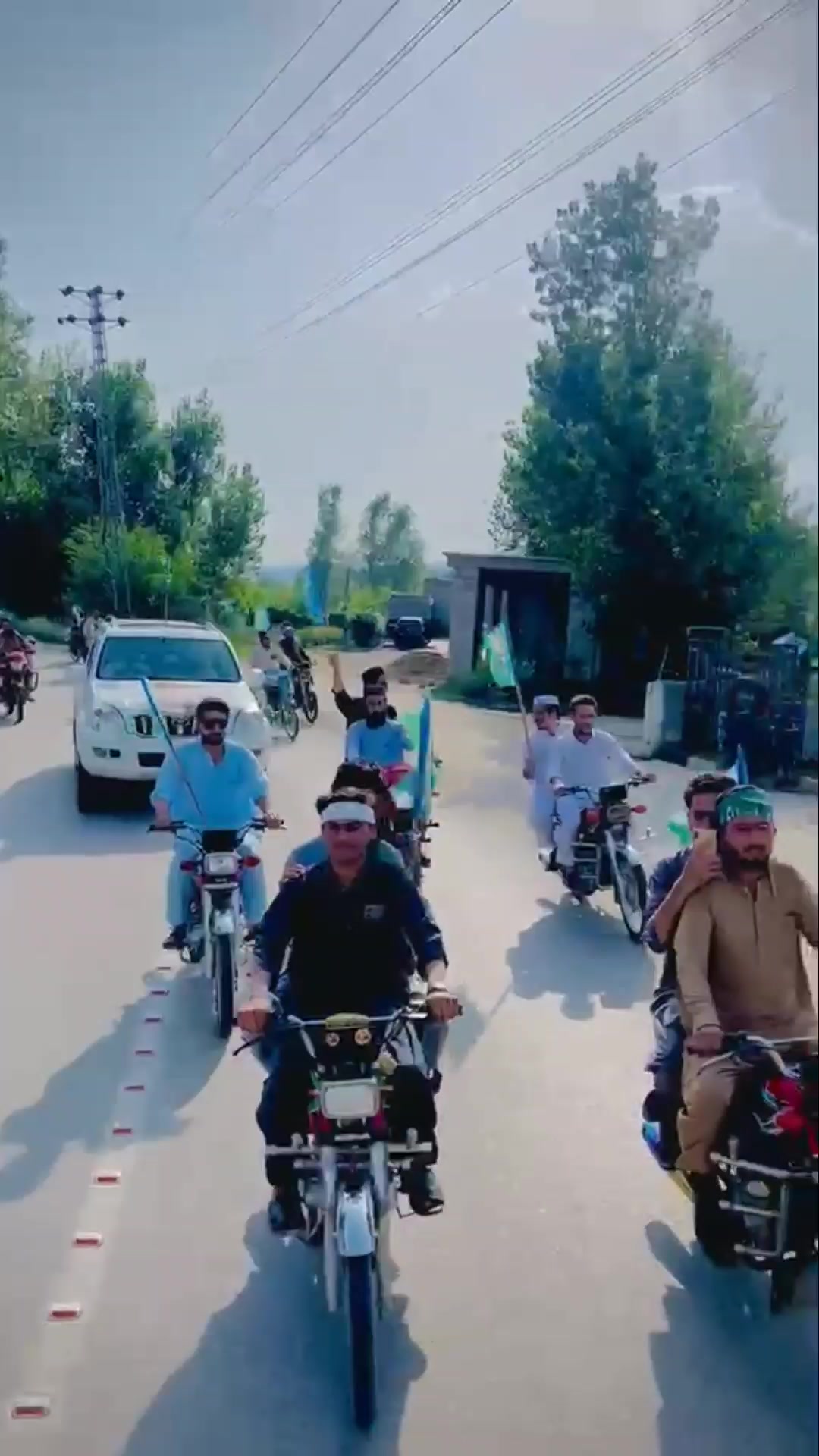 @Chota Siraj ul Haq