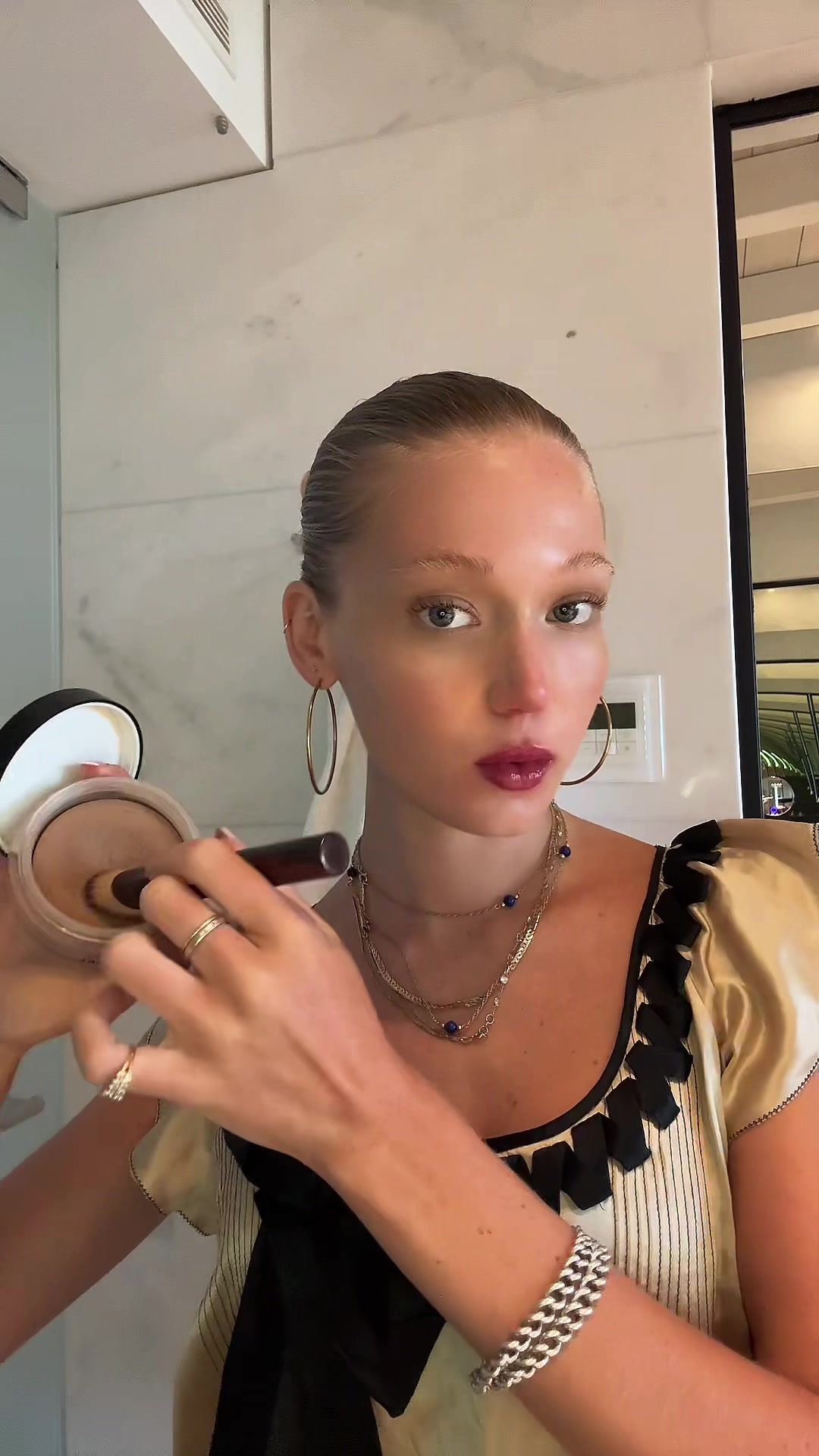 @Liv