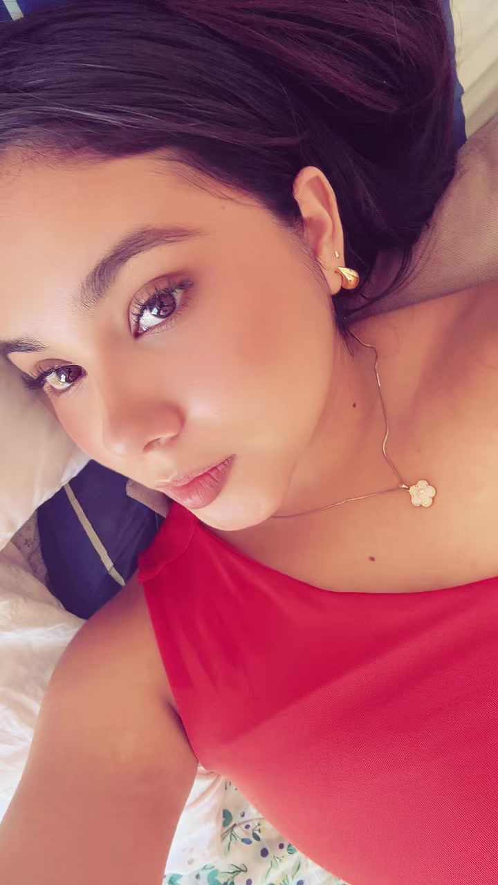 @Nella