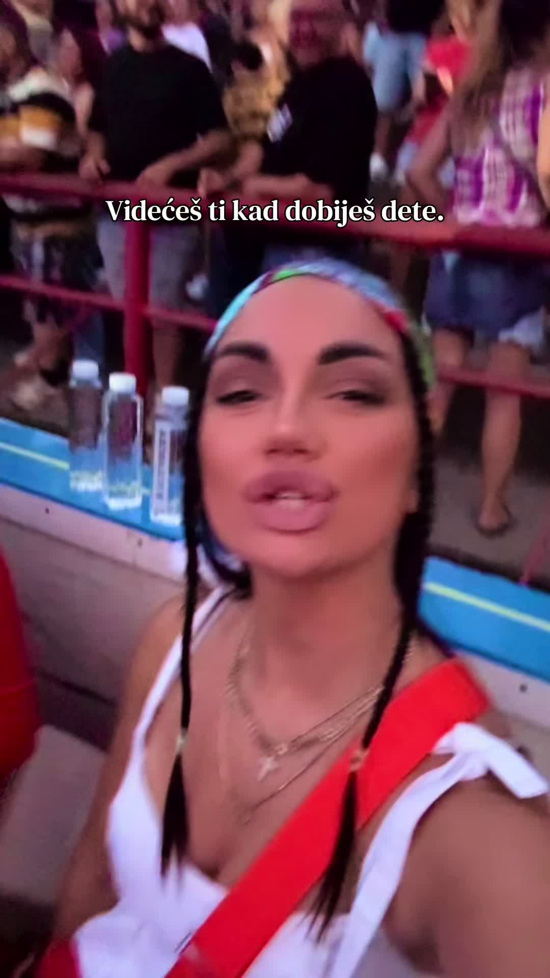 @nikinamama