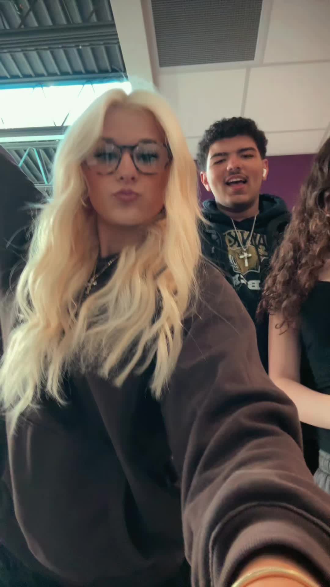 @Maybe Aubrey idk😋🤩