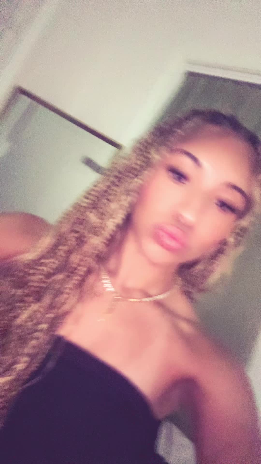 @Isabella