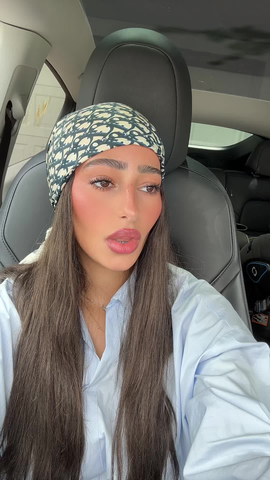 @Chaya | fashion & makeup