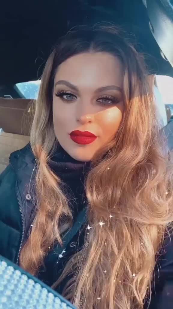 @Aleksandra L&rsquo;amour